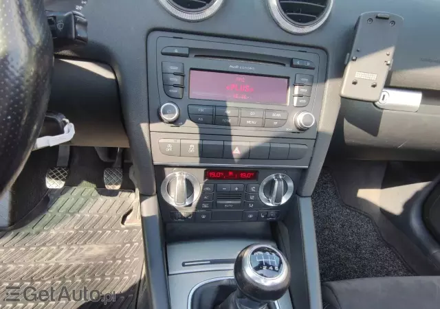 AUDI A3 Cabriolet 2.0 TDI DPF Attraction