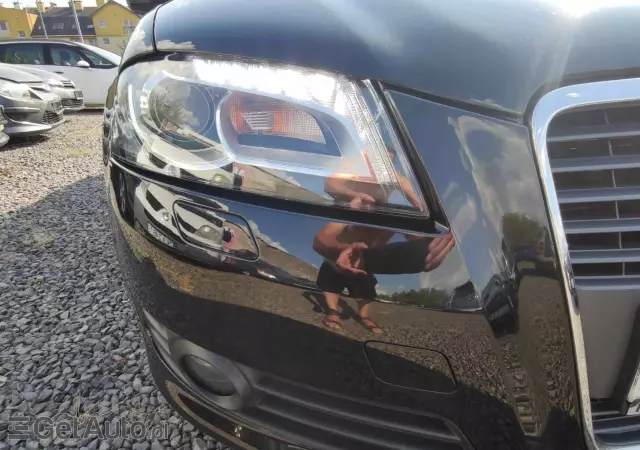 AUDI A3 Cabriolet 2.0 TDI DPF Attraction