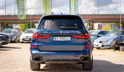 BMW X7 