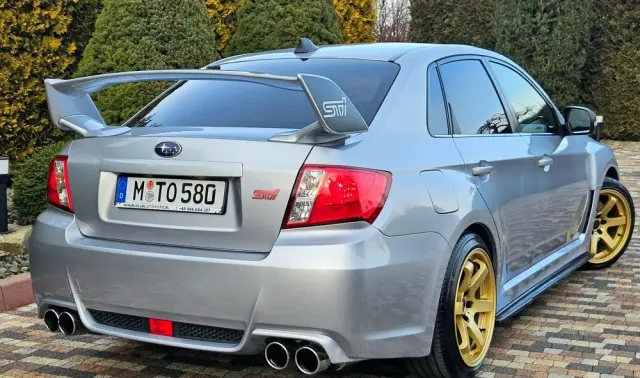 SUBARU Impreza 2.5 WRX STI TOP