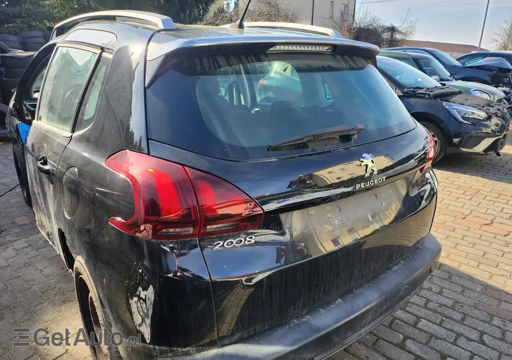 PEUGEOT 2008 PureTech 82 Allure