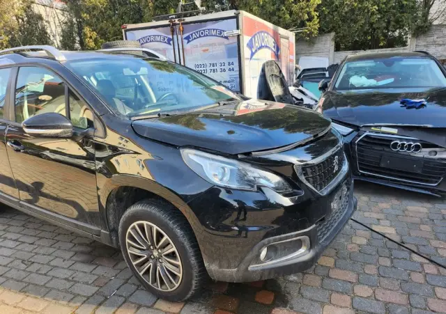 PEUGEOT 2008 PureTech 82 Allure