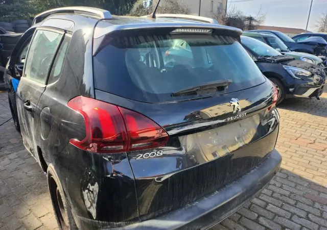 PEUGEOT 2008 PureTech 82 Allure