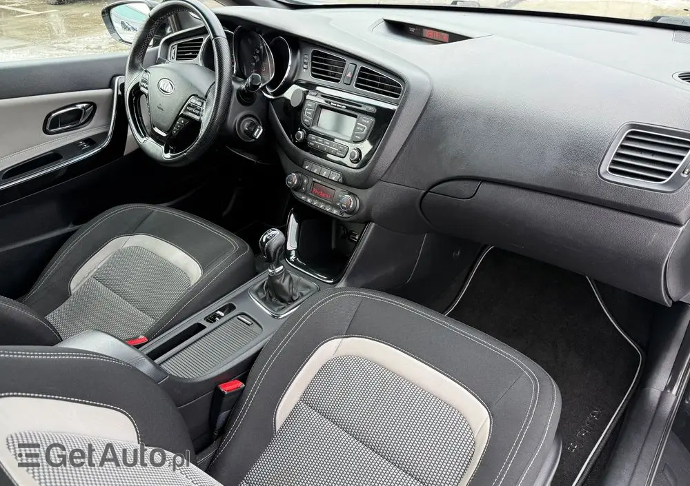 KIA Ceed 1.6 CRDi 128 ISG Vision