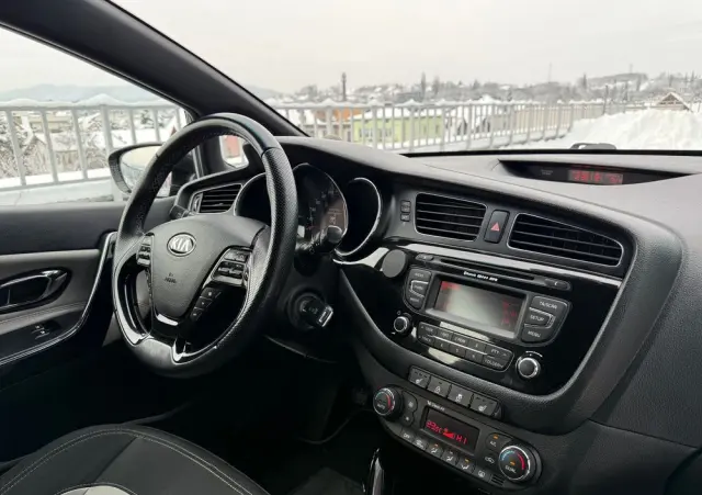 KIA Ceed 1.6 CRDi 128 ISG Vision