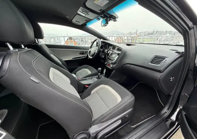 KIA Ceed 1.6 CRDi 128 ISG Vision