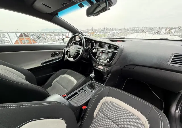 KIA Ceed 1.6 CRDi 128 ISG Vision