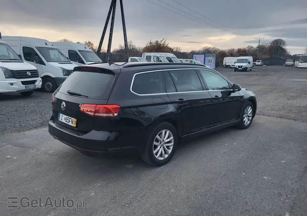 VOLKSWAGEN Passat Variant 2.0 TDI SCR Comfortline