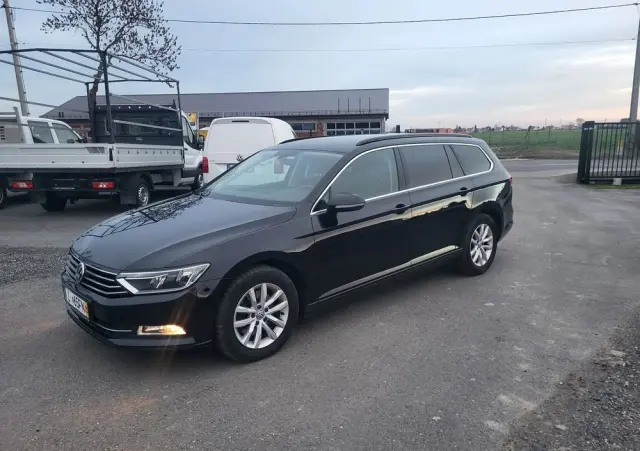VOLKSWAGEN Passat Variant 2.0 TDI SCR Comfortline