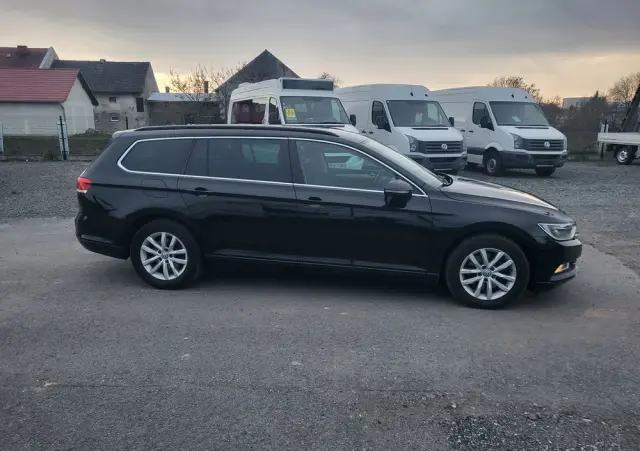 VOLKSWAGEN Passat Variant 2.0 TDI SCR Comfortline