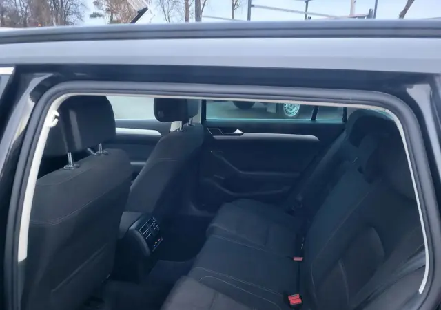 VOLKSWAGEN Passat Variant 2.0 TDI SCR Comfortline
