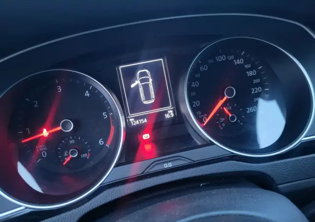 VOLKSWAGEN Passat Variant 2.0 TDI SCR Comfortline