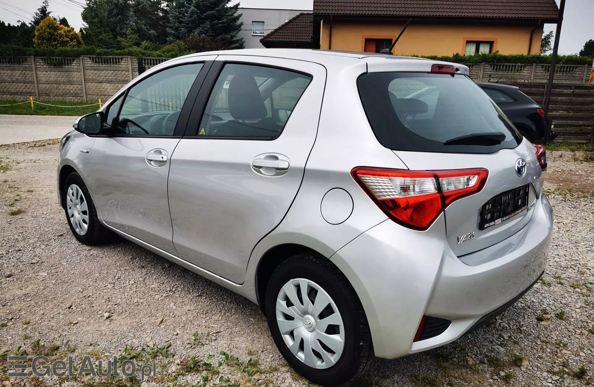 TOYOTA Yaris 