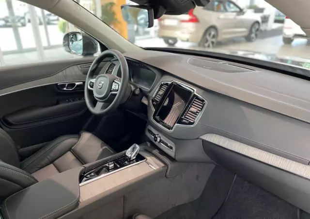 VOLVO XC 90 T8 AWD Plug-In Hybrid Plus Bright 7os