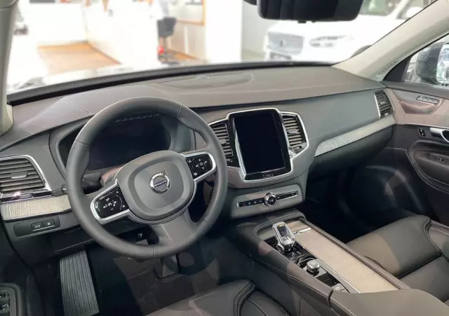 VOLVO XC 90 T8 AWD Plug-In Hybrid Plus Bright 7os