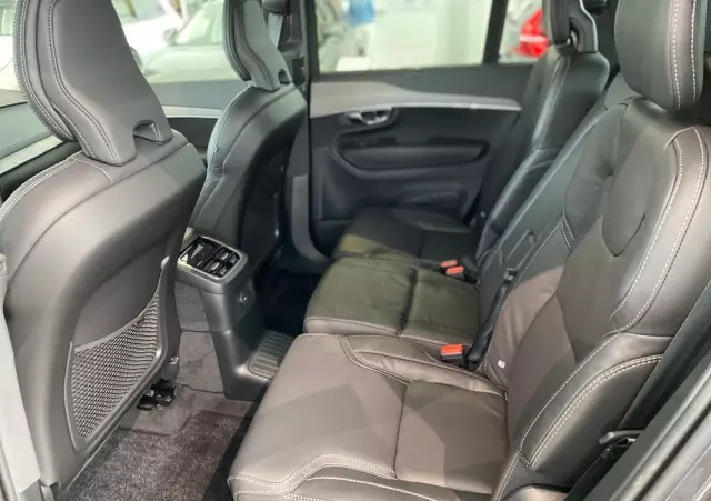 VOLVO XC 90 T8 AWD Plug-In Hybrid Plus Bright 7os