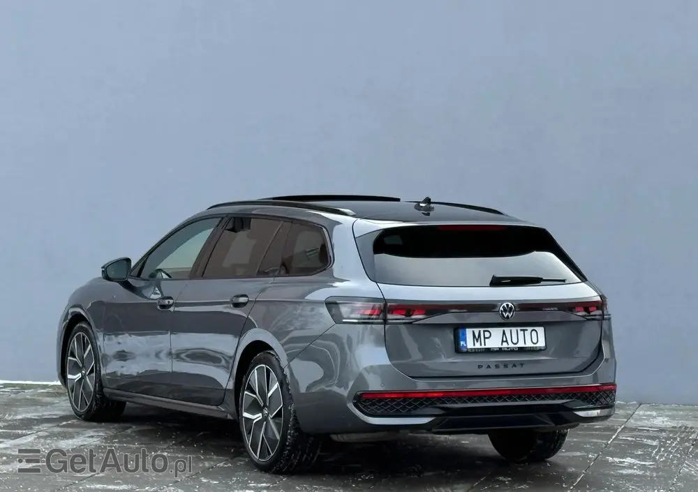 VOLKSWAGEN Passat Variant 2.0 TSI 4Mot R-Line DSG