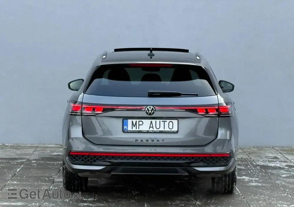 VOLKSWAGEN Passat Variant 2.0 TSI 4Mot R-Line DSG