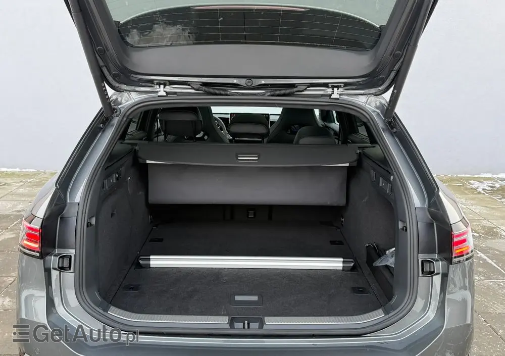 VOLKSWAGEN Passat Variant 2.0 TSI 4Mot R-Line DSG