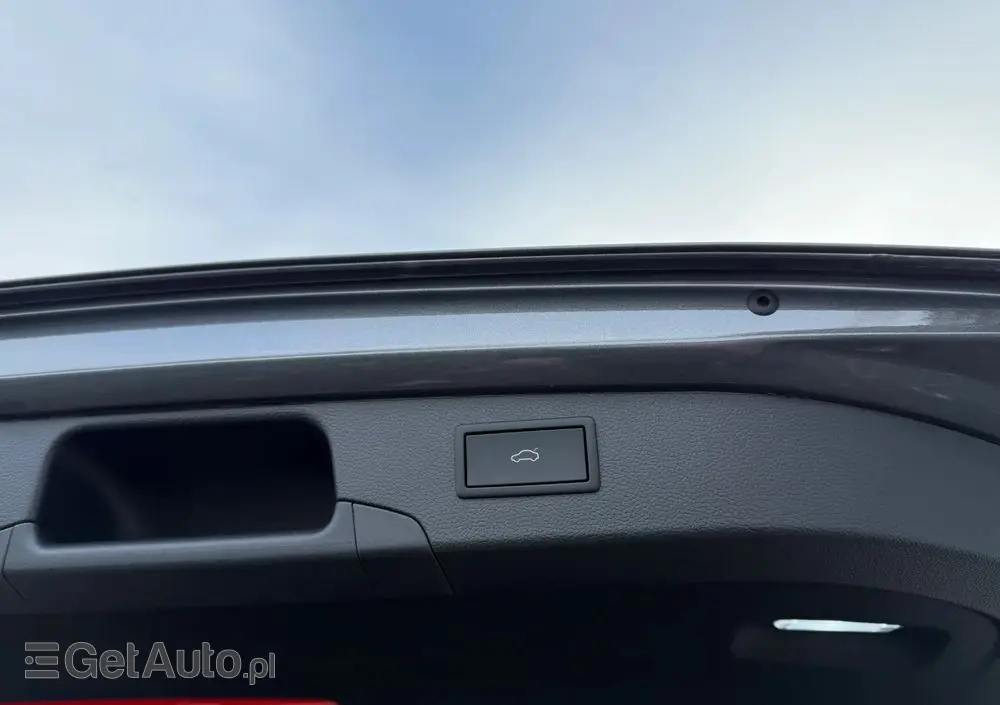 VOLKSWAGEN Passat Variant 2.0 TSI 4Mot R-Line DSG