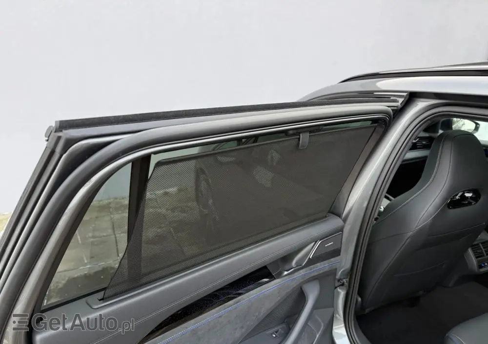 VOLKSWAGEN Passat Variant 2.0 TSI 4Mot R-Line DSG