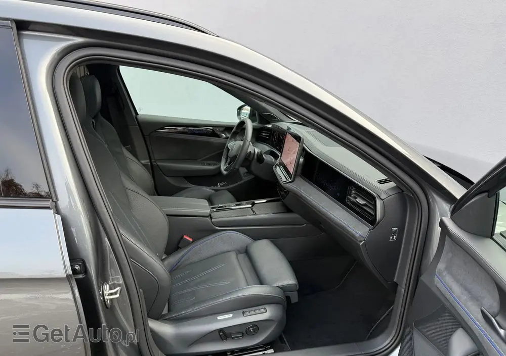 VOLKSWAGEN Passat Variant 2.0 TSI 4Mot R-Line DSG