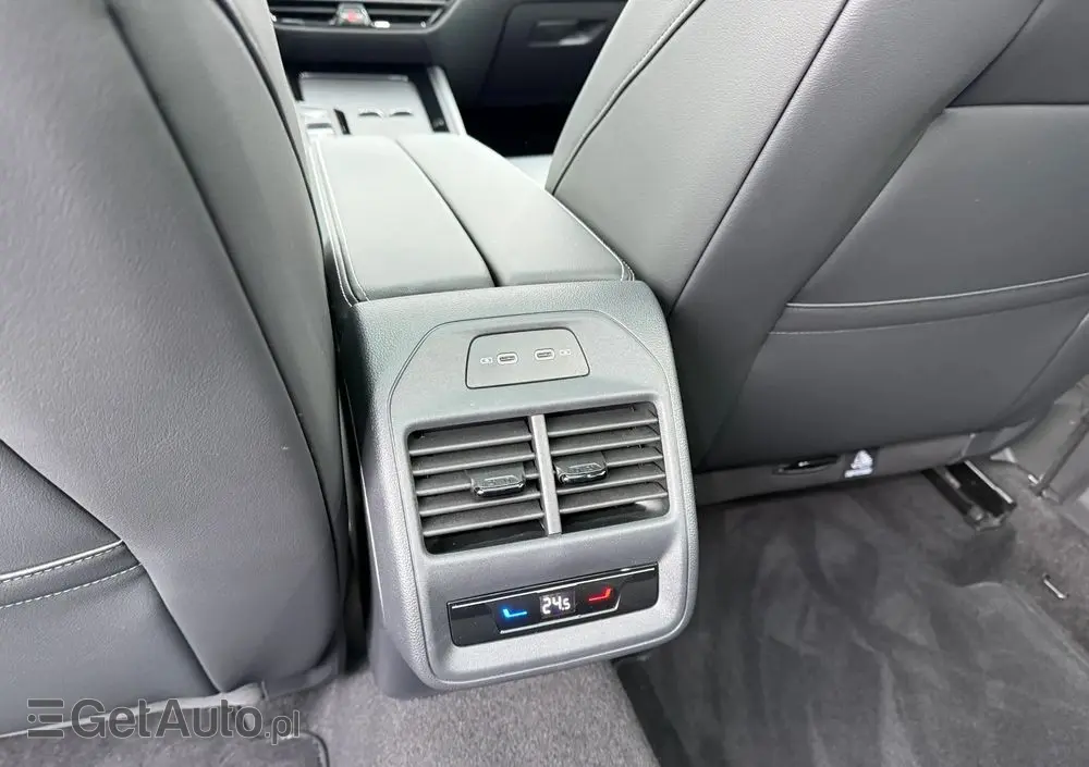 VOLKSWAGEN Passat Variant 2.0 TSI 4Mot R-Line DSG