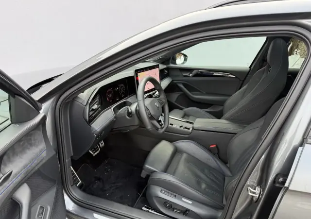 VOLKSWAGEN Passat Variant 2.0 TSI 4Mot R-Line DSG