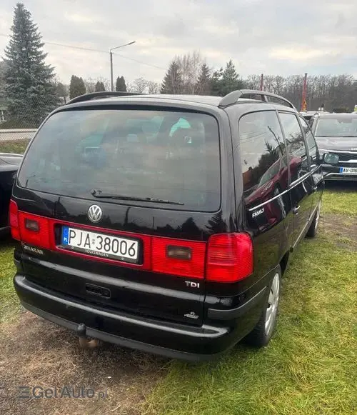 VOLKSWAGEN Sharan 