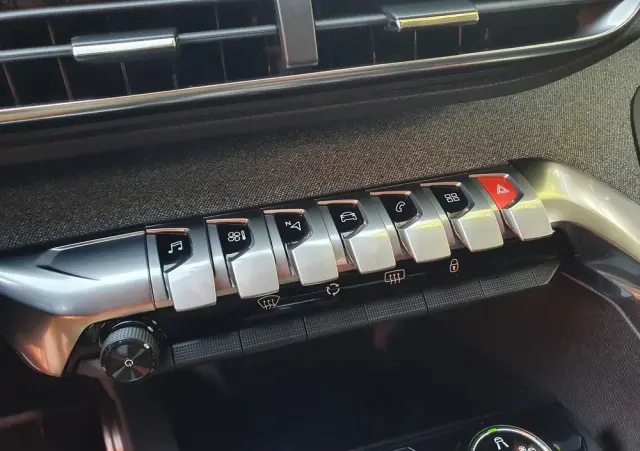 PEUGEOT 3008 1.2 PureTech GPF Crossway S&S EAT8