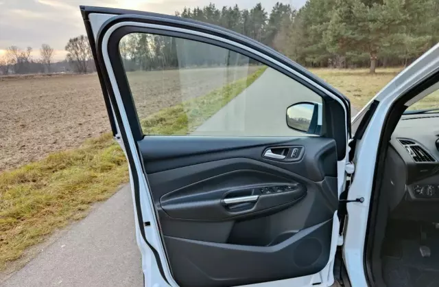 FORD Kuga 2.0 TDCi (140 KM) 4x4