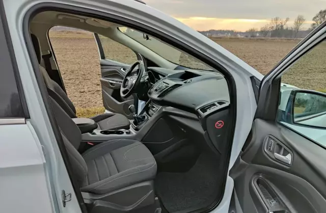 FORD Kuga 2.0 TDCi (140 KM) 4x4