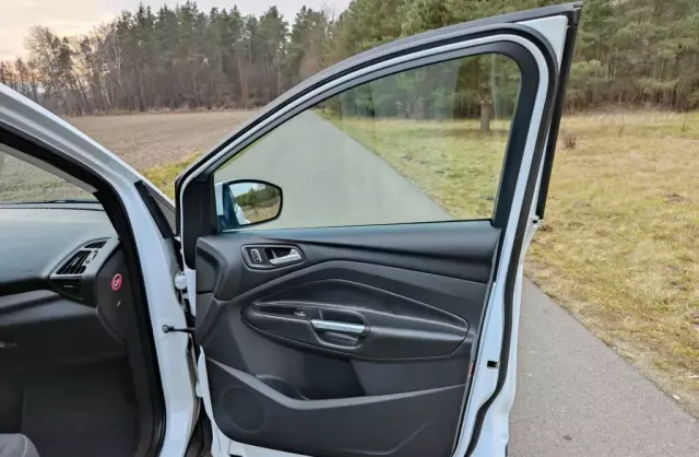 FORD Kuga 2.0 TDCi (140 KM) 4x4