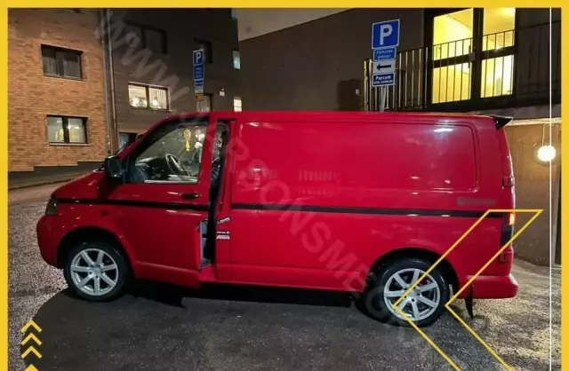 VOLKSWAGEN TRANSPORTER 