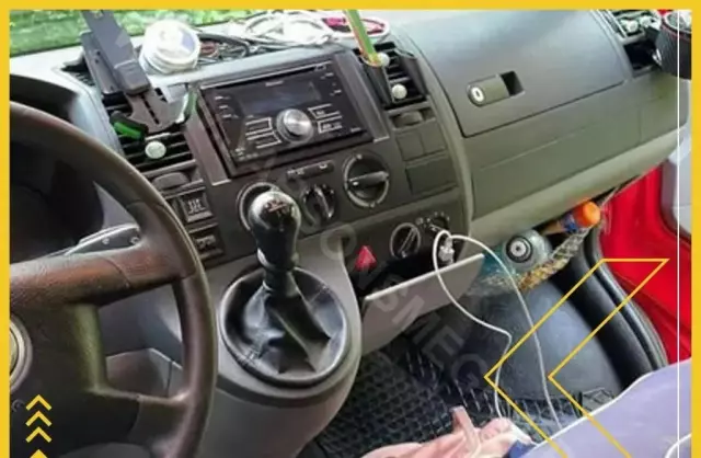 VOLKSWAGEN TRANSPORTER 