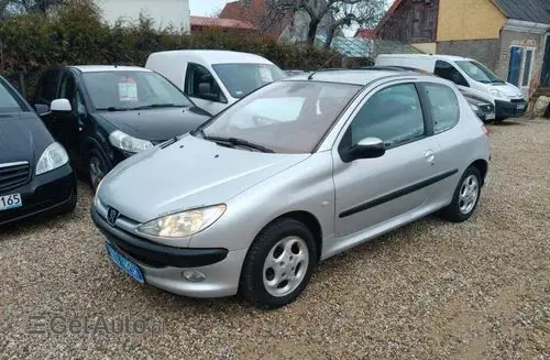PEUGEOT 206 