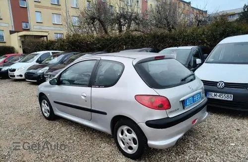 PEUGEOT 206 