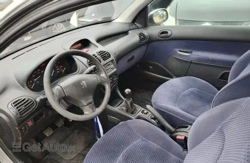 PEUGEOT 206 