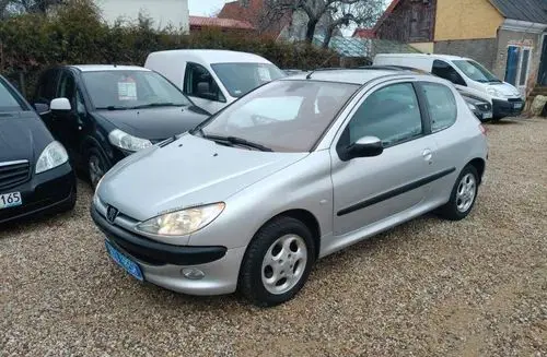 PEUGEOT 206 