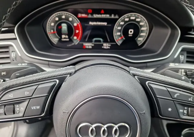 AUDI A4 Avant 35 TFSI S tronic S line