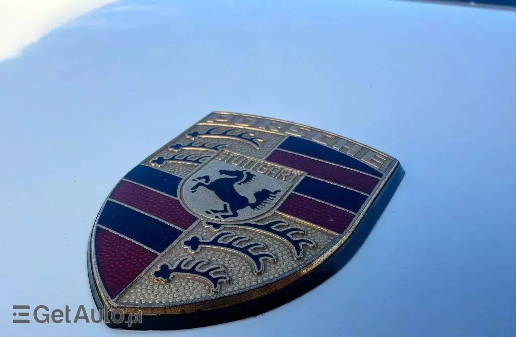 PORSCHE 911 Carrera 