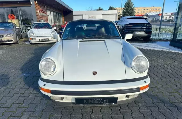 PORSCHE 911 Carrera 