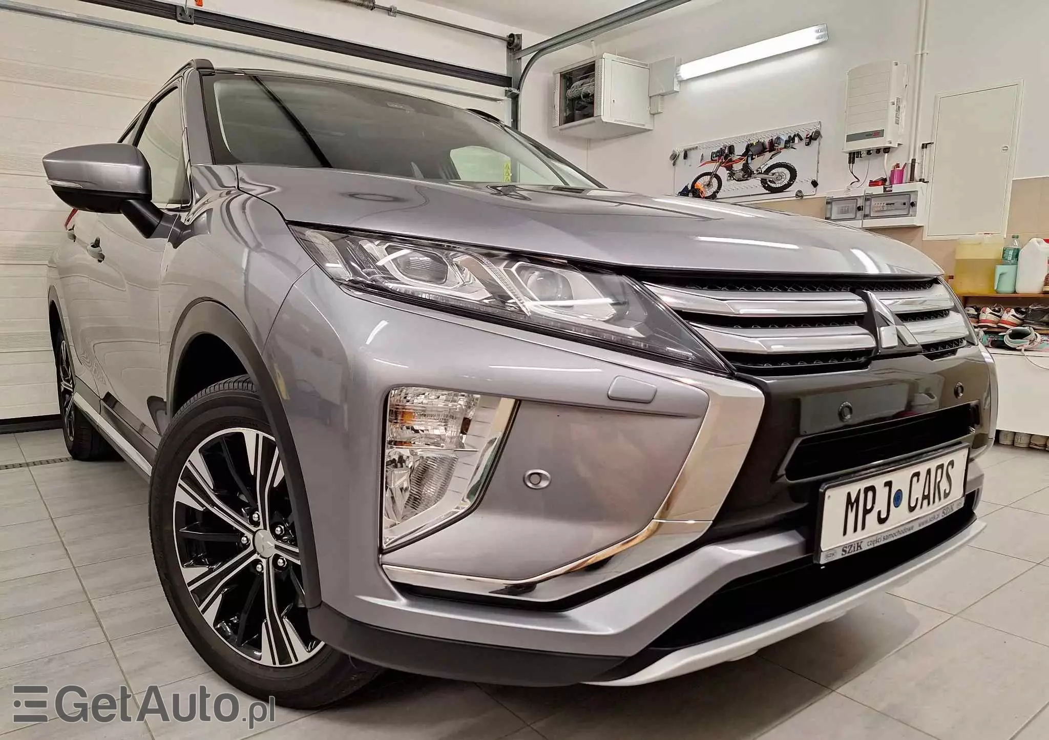 MITSUBISHI Eclipse Cross 1.5 T-MIVEC ClearTec CVT 2WD Diamant Edition Plus