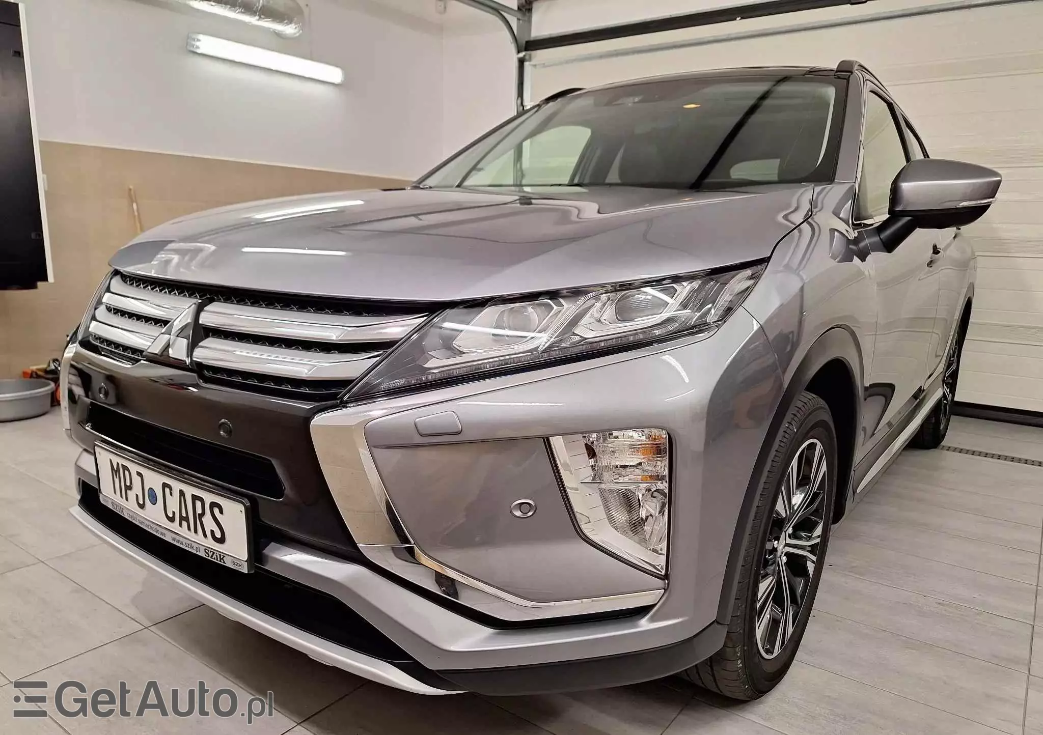 MITSUBISHI Eclipse Cross 1.5 T-MIVEC ClearTec CVT 2WD Diamant Edition Plus