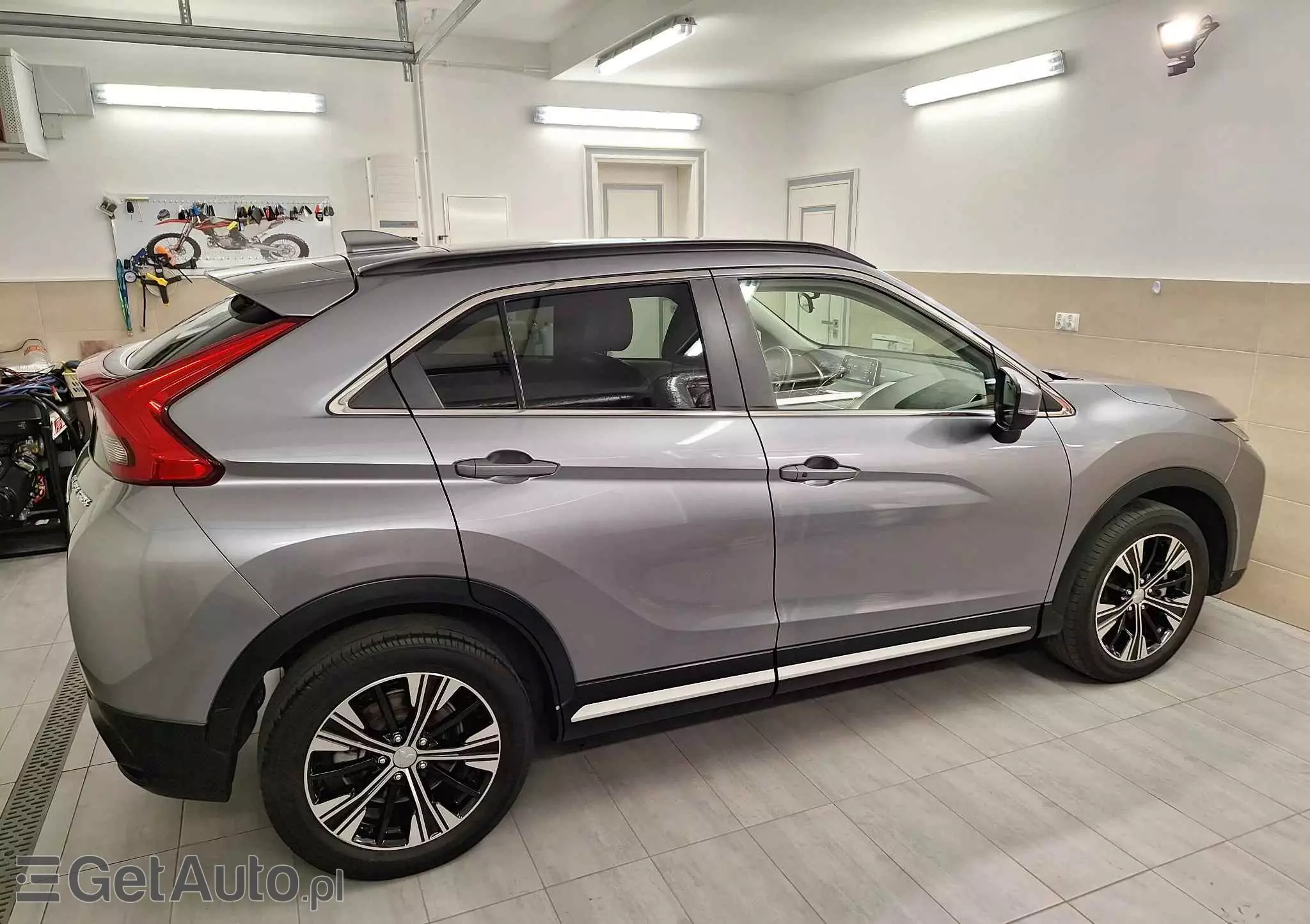 MITSUBISHI Eclipse Cross 1.5 T-MIVEC ClearTec CVT 2WD Diamant Edition Plus