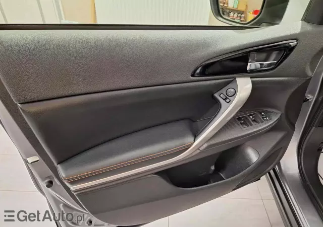 MITSUBISHI Eclipse Cross 1.5 T-MIVEC ClearTec CVT 2WD Diamant Edition Plus