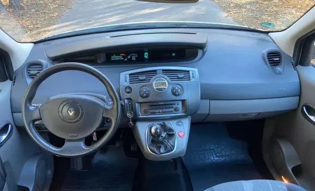 RENAULT Scenic 