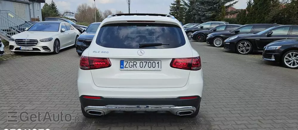 MERCEDES-BENZ GLC 