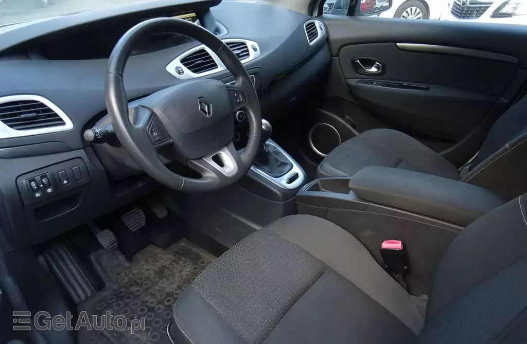 RENAULT Scenic 