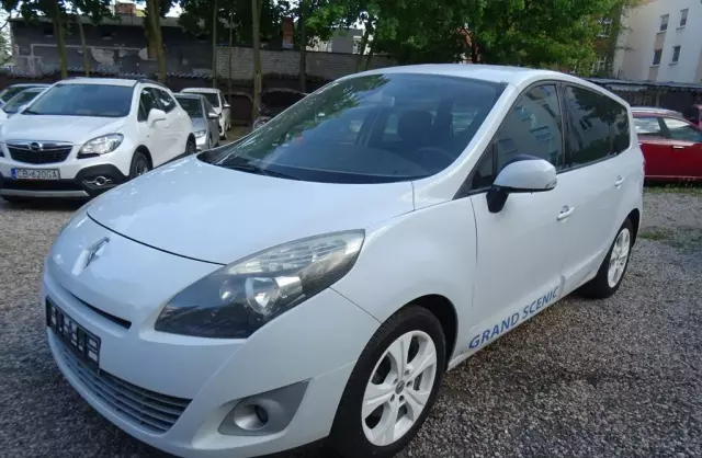 RENAULT Scenic 